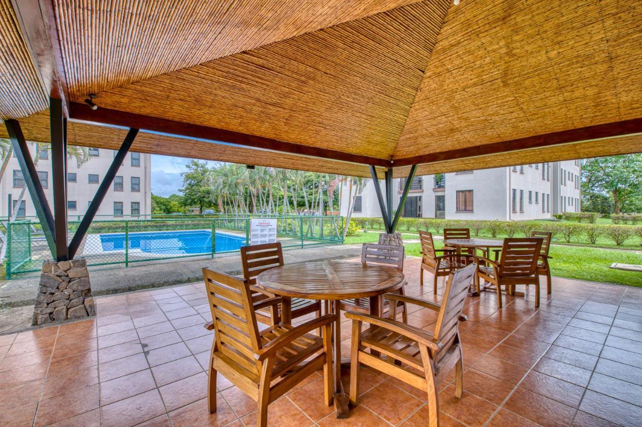 Golden Getaway Apartments Ліберія Екстер'єр фото
